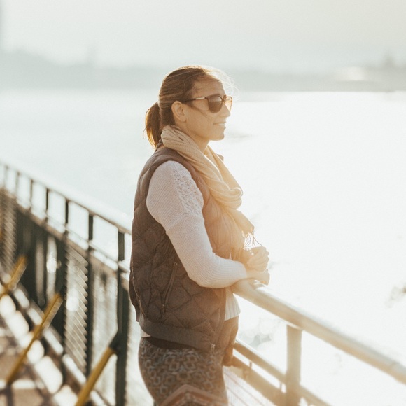 🌔Meet your Posher, Shaina! 🌔 - Picture 8 of 8